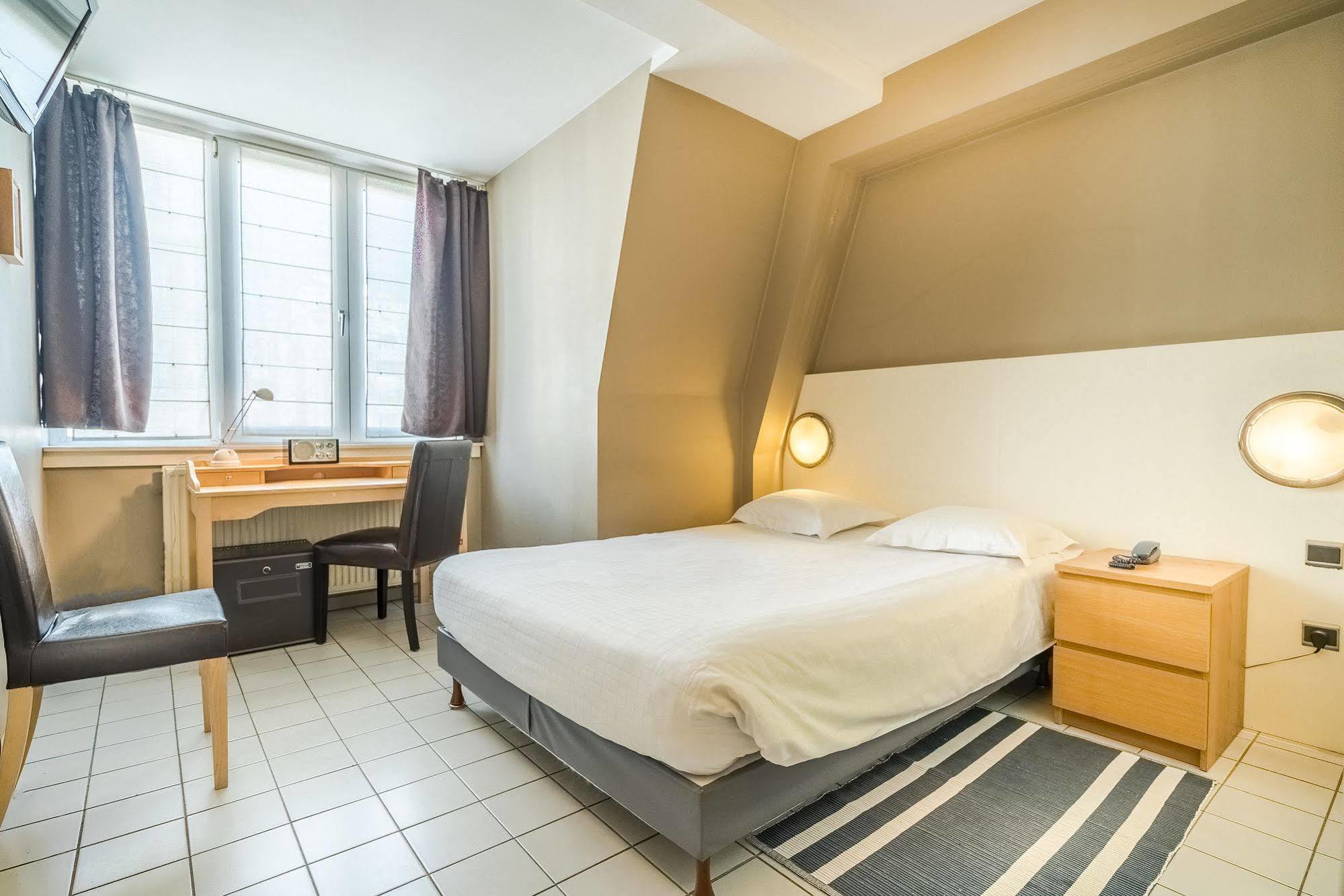 Hotel Lambeau Etterbeek Exterior photo
