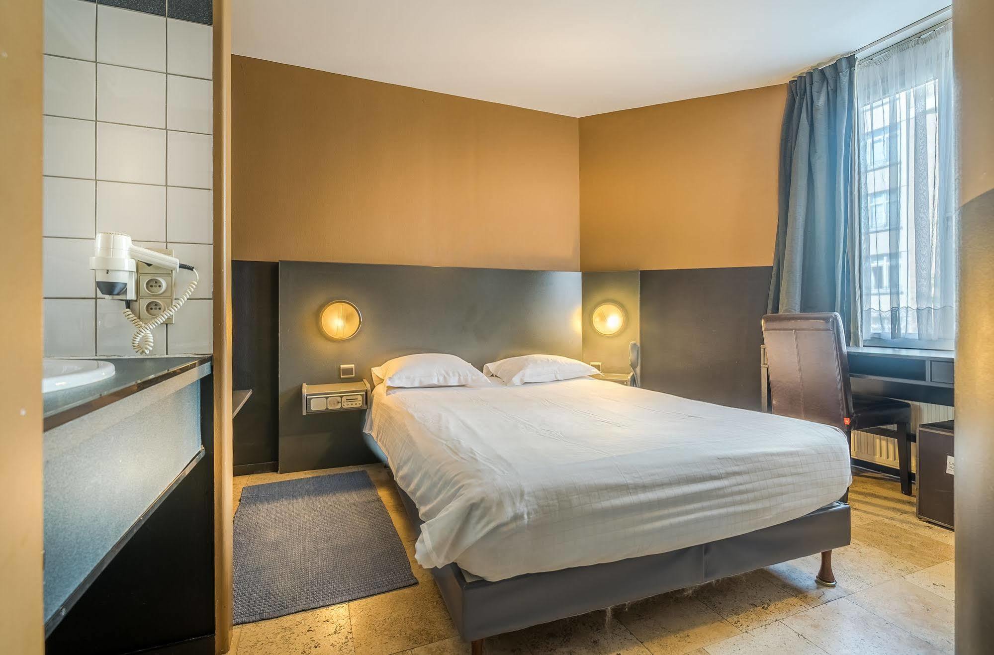 Hotel Lambeau Etterbeek Exterior photo